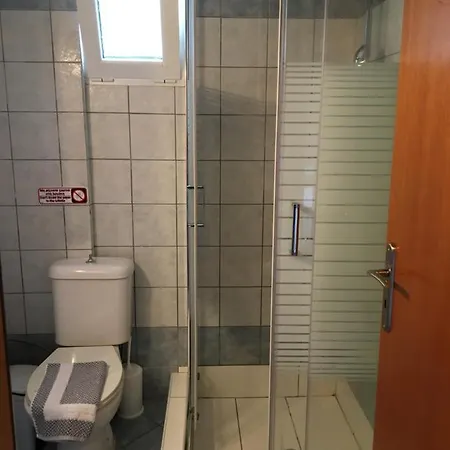 Lägenhet Evi΄s *